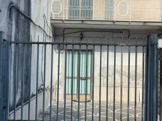 Palazzo / Stabile in vendita a Grumo Nevano NA