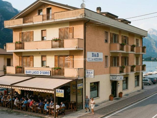 Palazzo / Stabile in vendita a Idro BS