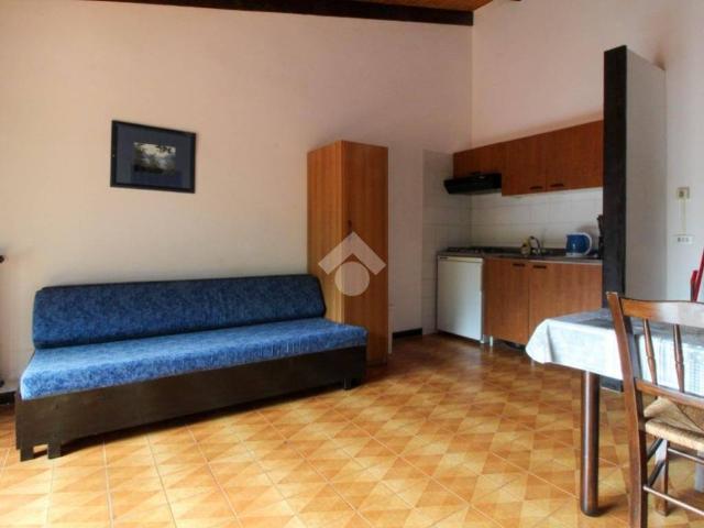 Palazzo / Stabile in vendita a Idro BS