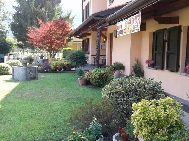 Palazzo / Stabile in vendita a Idro BS