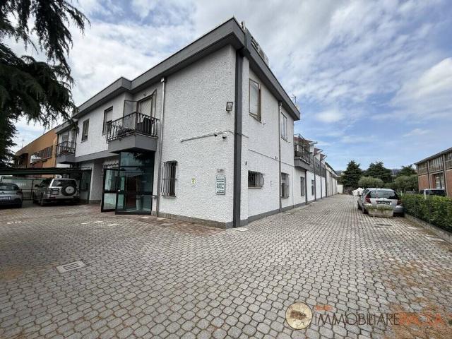 Palazzo / Stabile in vendita a Imola BO