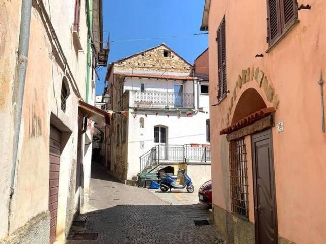 Palazzo / Stabile in vendita a Imperia IM