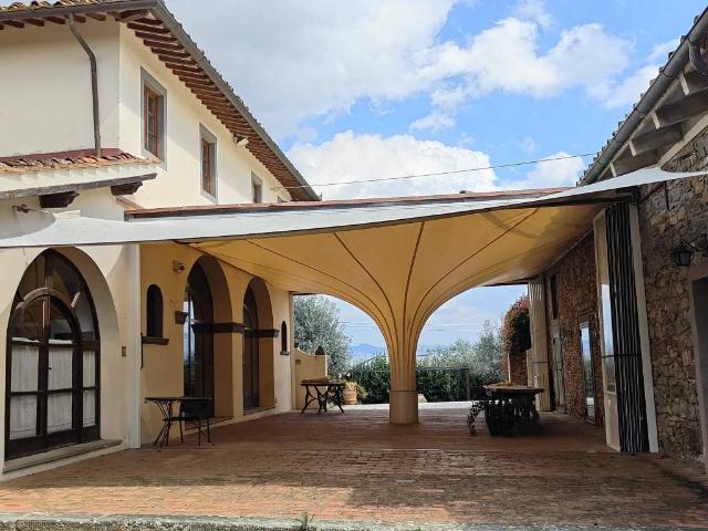 Palazzo / Stabile in vendita a Impruneta FI