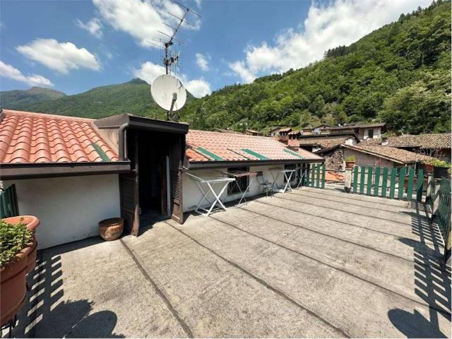 Palazzo / Stabile in vendita a Introbio LC