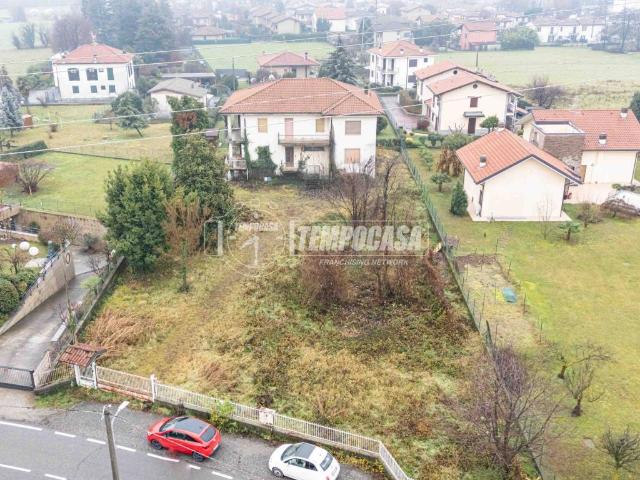 Palazzo / Stabile in vendita a Inverigo CO