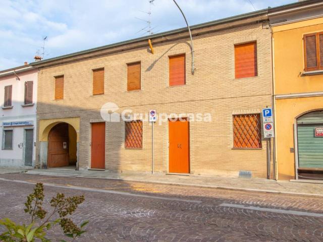Palazzo / Stabile in vendita a Inveruno MI