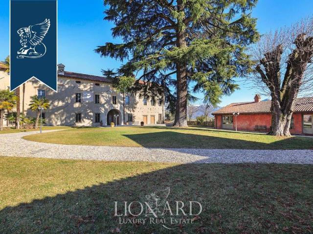 Palazzo / Stabile in vendita a Iseo BS