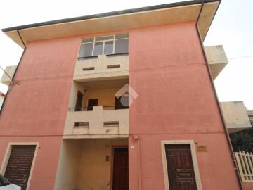 Palazzo / Stabile in vendita a Isola di Capo Rizzuto KR