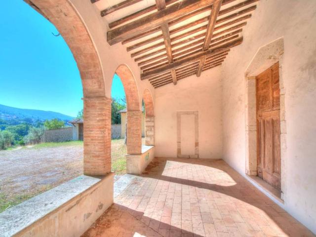 Palazzo / Stabile in vendita a Lugnano in Teverina TR