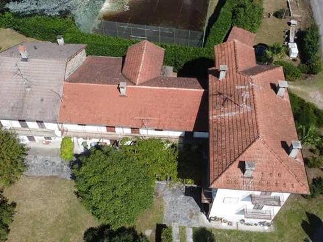 Palazzo / Stabile in vendita a Luino VA