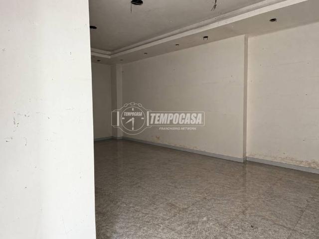 Palazzo / Stabile in vendita a Lusciano CE