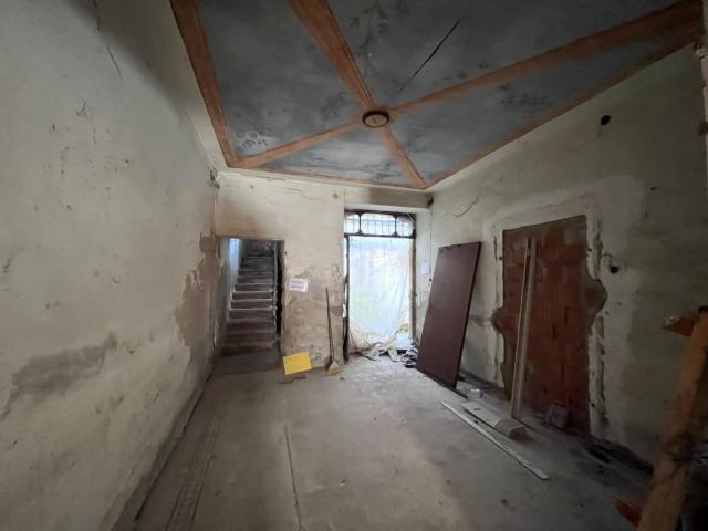 Palazzo / Stabile in vendita a Luzzara RE