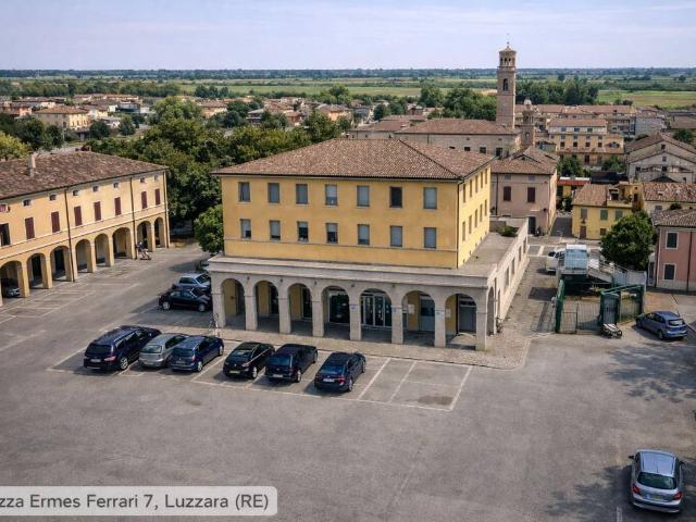 Palazzo / Stabile in vendita a Luzzara RE