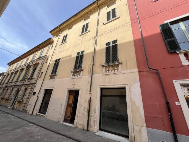Palazzo / Stabile in vendita a La Spezia SP