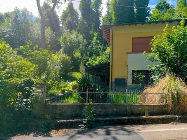 Palazzo / Stabile in vendita a Lama Mocogno MO