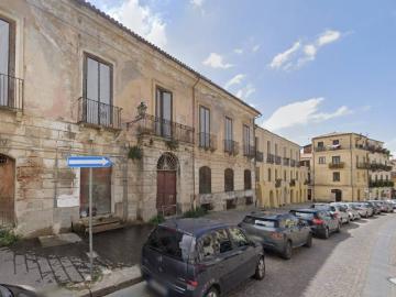 Palazzo / Stabile in vendita a Lamezia Terme CZ