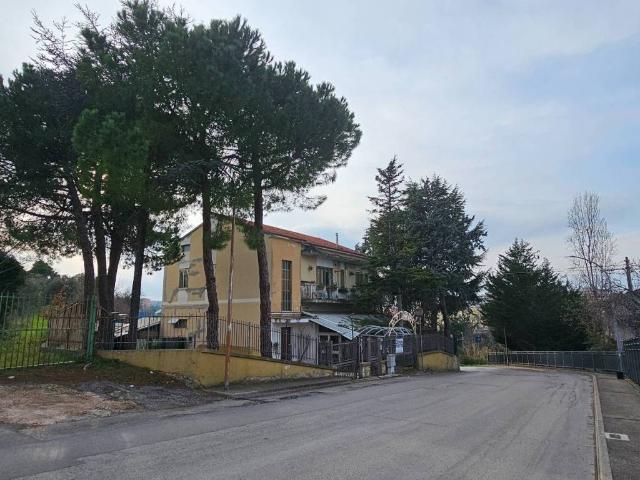 Palazzo / Stabile in vendita a Lanciano CH