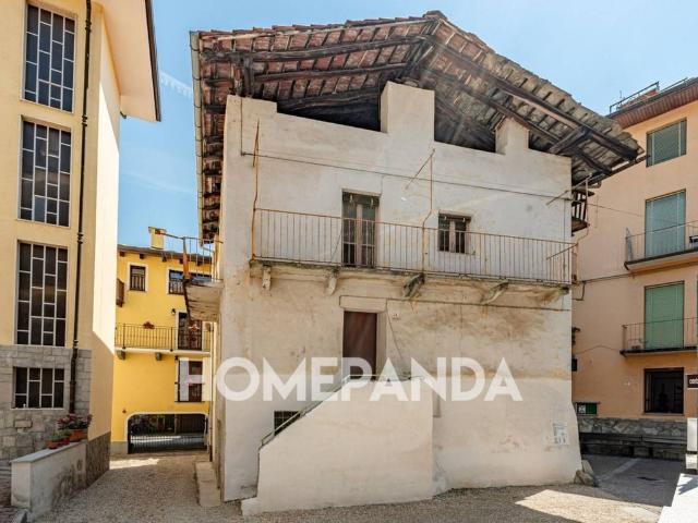 Palazzo / Stabile in vendita a Lanzo Torinese TO