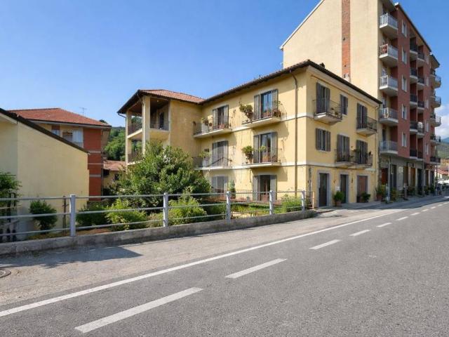 Palazzo / Stabile in vendita a Lanzo Torinese TO
