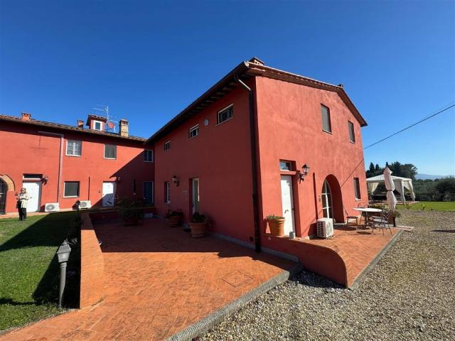 Palazzo / Stabile in vendita a Lastra a Signa FI