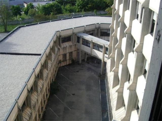 Palazzo / Stabile in vendita a L'Aquila AQ