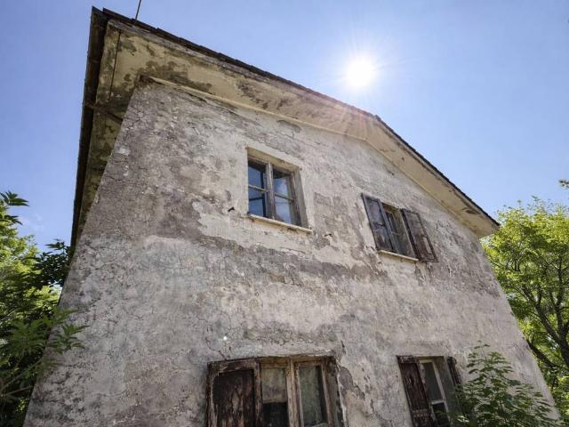 Palazzo / Stabile in vendita a L'Aquila AQ