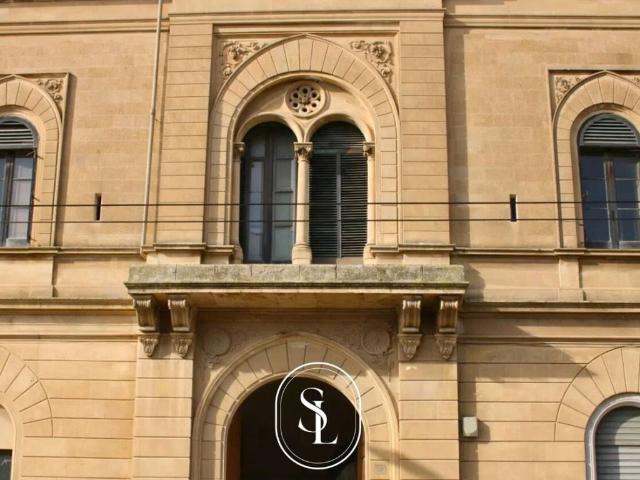 Palazzo / Stabile in vendita a Lecce LE