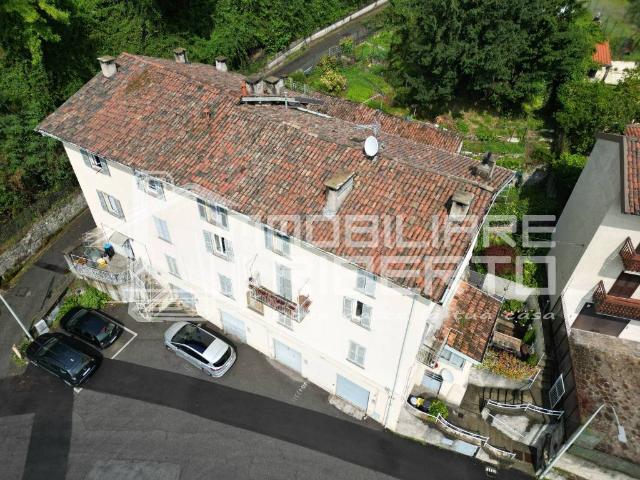 Palazzo / Stabile in vendita a Lecco LC