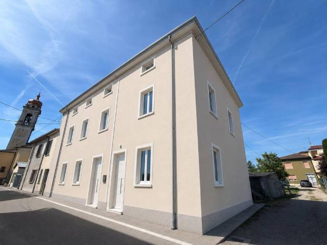 Palazzo / Stabile in vendita a Legnago VR