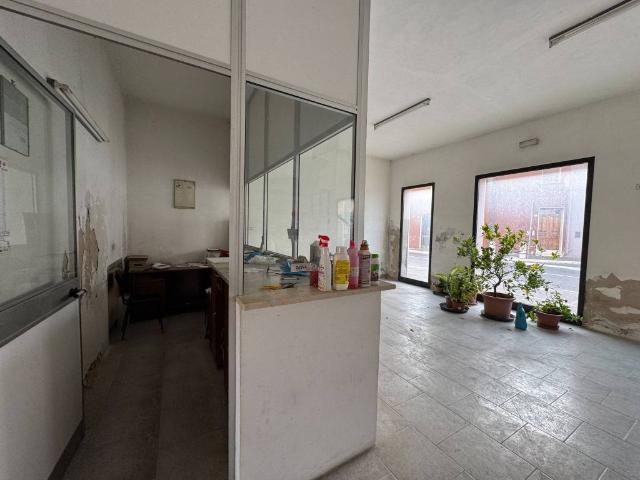 Palazzo / Stabile in vendita a Legnago VR
