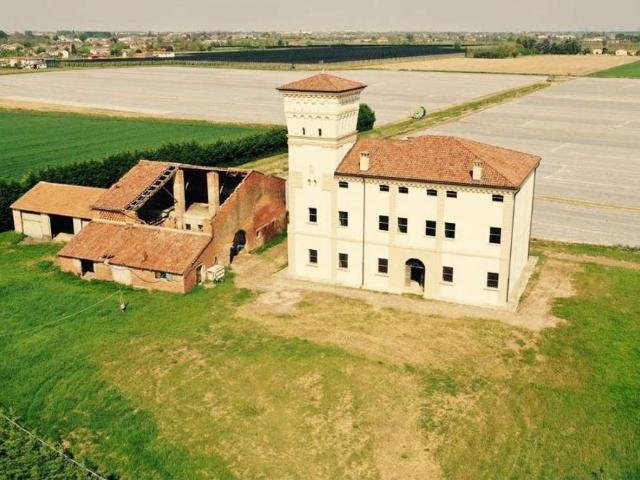 Palazzo / Stabile in vendita a Legnago VR