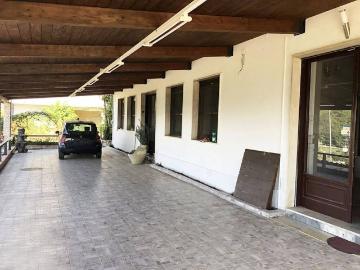 Palazzo / Stabile in vendita a Liberi CE