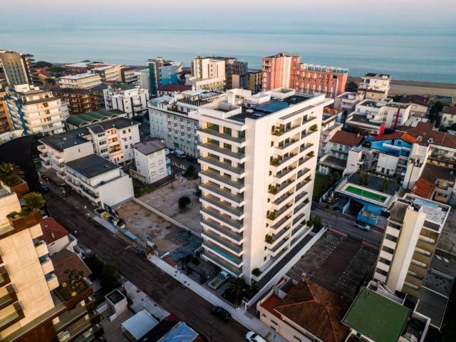 Palazzo / Stabile in vendita a Lignano Sabbiadoro UD