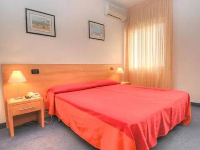 Palazzo / Stabile in vendita a Lignano Sabbiadoro UD