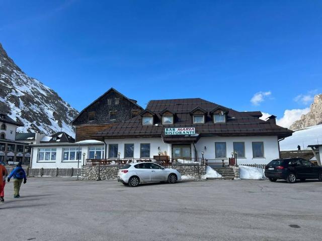 Palazzo / Stabile in vendita a Livinallongo del Col di Lana BL