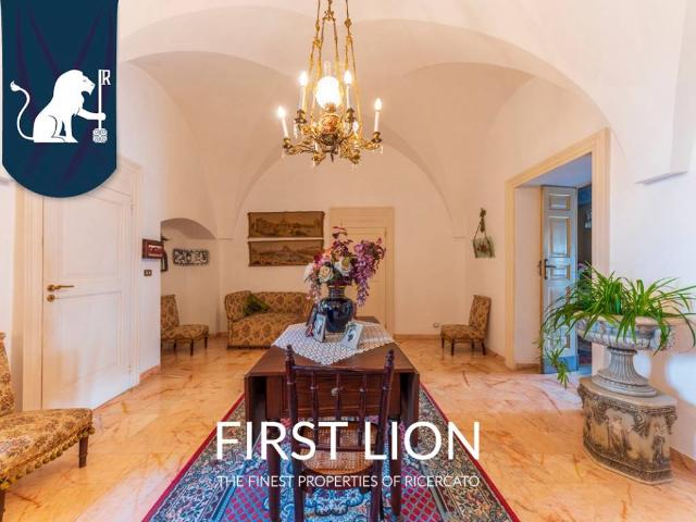 Palazzo / Stabile in vendita a Locorotondo BA