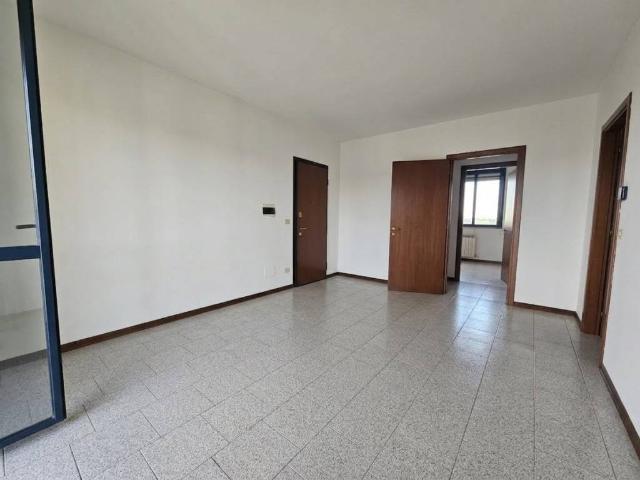 Palazzo / Stabile in vendita a Locate di Triulzi MI