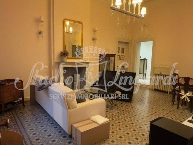 Palazzo / Stabile in vendita a Lodi LO