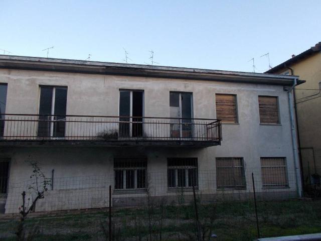 Palazzo / Stabile in vendita a Lomazzo CO
