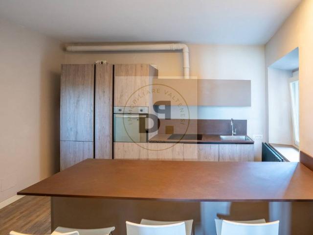Palazzo / Stabile in vendita a Lonato del Garda BS