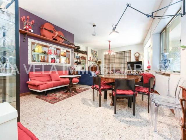 Palazzo / Stabile in vendita a Lonato del Garda BS