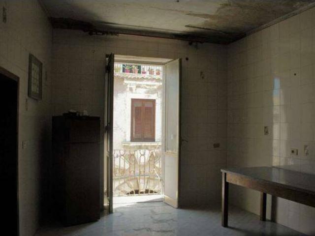 Palazzo / Stabile in vendita a Padova PD