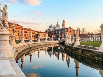 Palazzo / Stabile in vendita a Padova PD