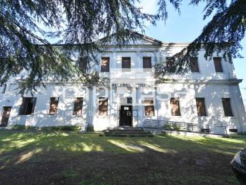 Palazzo / Stabile in vendita a Paese TV