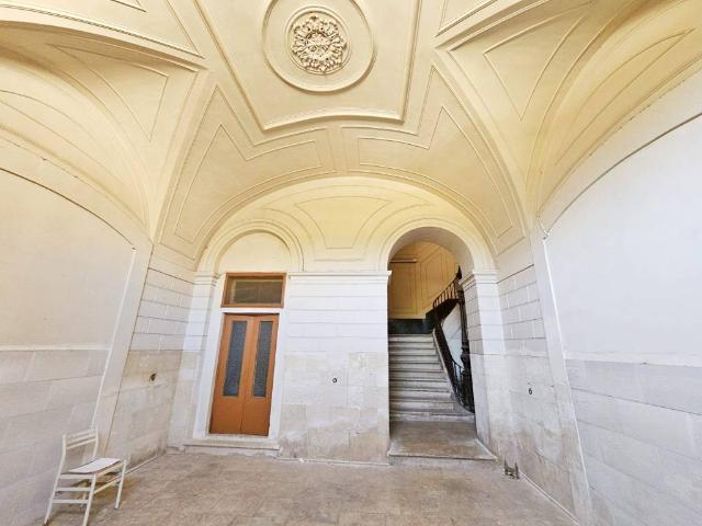 Palazzo / Stabile in vendita a Palo del Colle BA