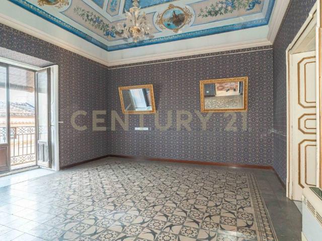 Palazzo / Stabile in vendita a Palazzolo Acreide SR