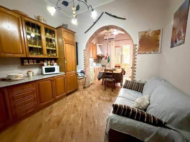 Palazzo / Stabile in vendita a Palermo PA