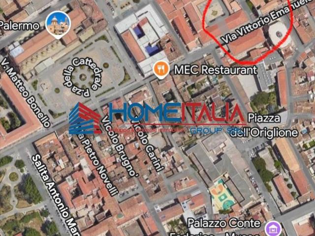 Palazzo / Stabile in vendita a Palermo PA