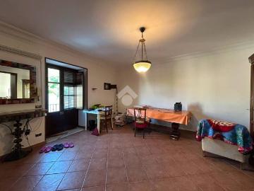 Palazzo / Stabile in vendita a Palermo PA