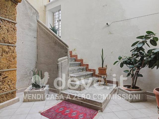 Palazzo / Stabile in vendita a Palermo PA